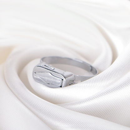 Multifunctional Self-Defense Ring