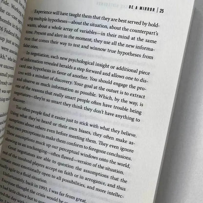 Never Split the Difference: Negotiating as if Your Life Depended on It